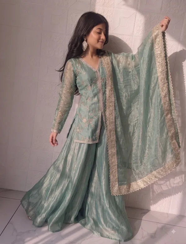Girl's_rama_Silk_fabric_rhred_siqwens__Embroidered_3_piss___Kurta_and_plaza__With_Dupatta_Set