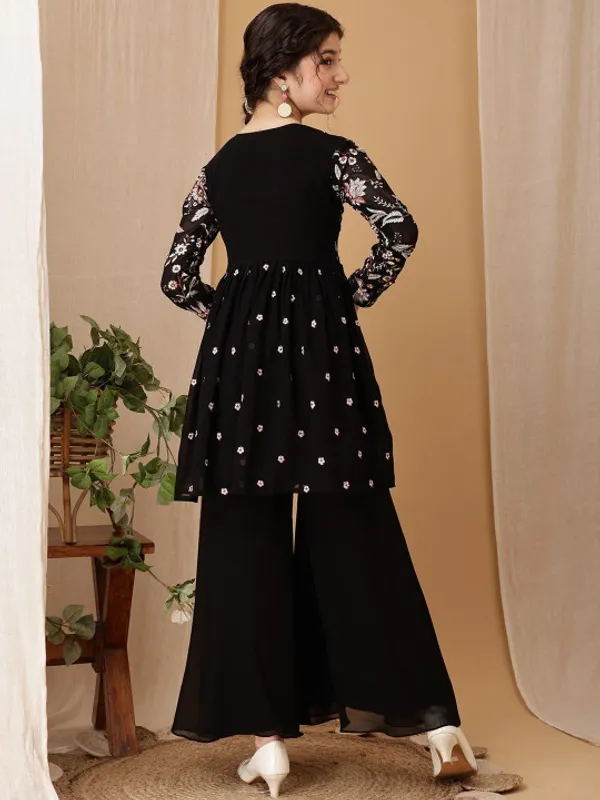 Black_Floral_Print_Anarkali_Set_for_Girls