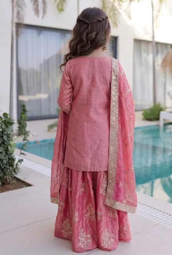 Kids_Wear_Attarctive_embrodered_3_Pis_Kurta_and_plazo_with_duptta_Set