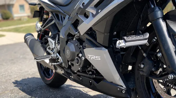 Black_Metal_Foot_Rest_Bike_And_Motorcycle__Pack_Of_2