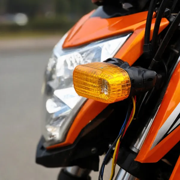 Yellow_Plastic_Halogen_Indicator_Light_Honda_And_Hero_Bike