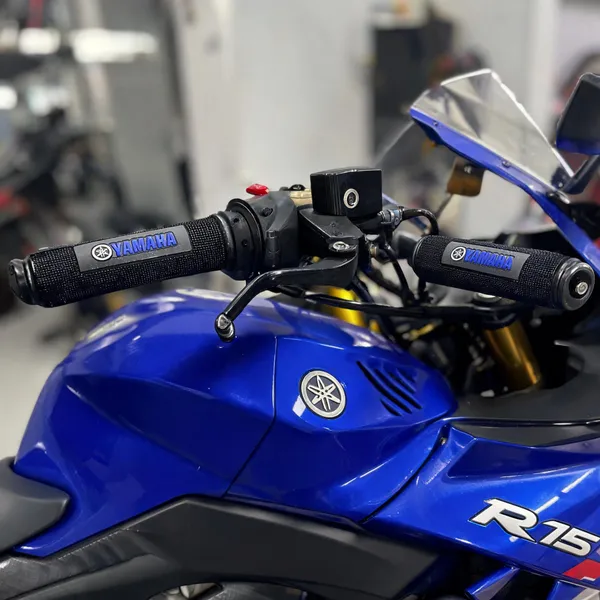 Multicolor_Silicone_Handle_Bar_Grip_Yamaha_Fz_And_R15__Pack_Of_2