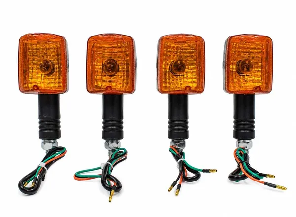 MotoBlink_Front,_Rear,_Side_LED_Indicator_Light_for_Hero_Splendor_Plus_(Amber)