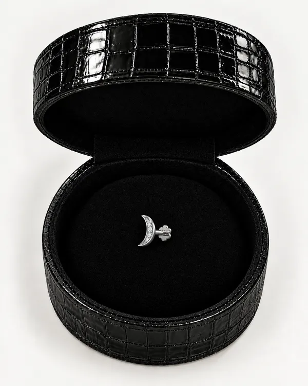 Silver_Crescent_Moon_Stud_Earrings_For_Men