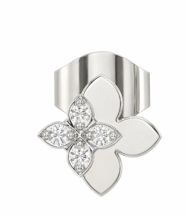 Silver_Tone_Floral_Stud_Earrings_For_Women