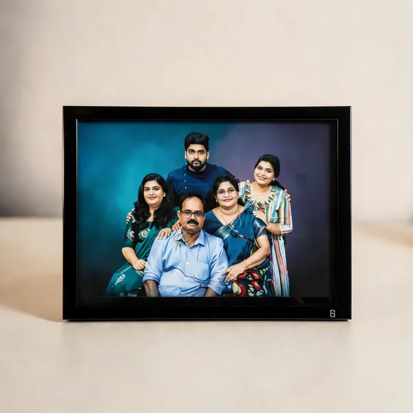 Madhesiacraft_Digital_Painting_Framed_5_Persons_Express