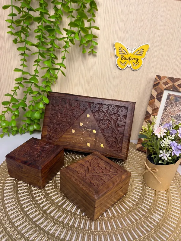 Brown_Sheesham_Wood_Handcrafted_Jewellery_Box_With_2_Ring_Boxes