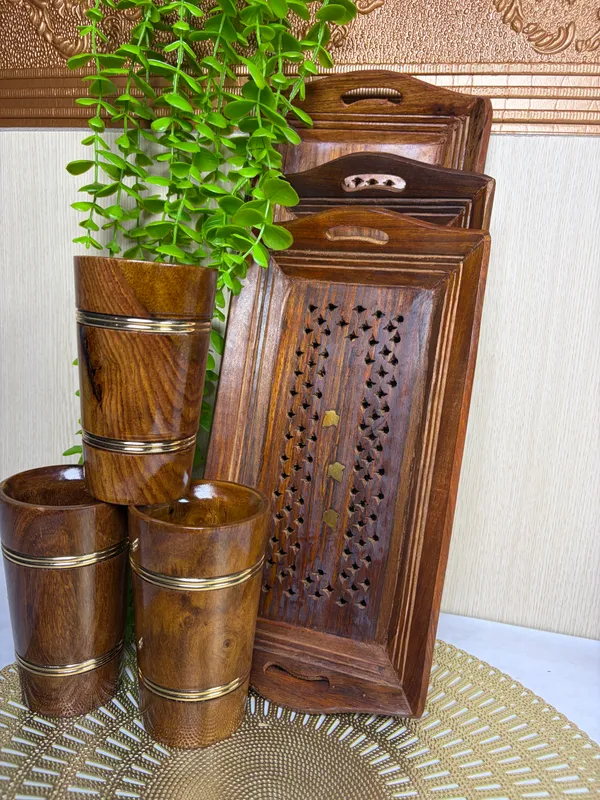 Brown_Sheesham_Wood_Handcrafted_3_Serving_Tray_With_3_Glass_Set