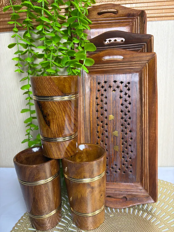 Brown_Sheesham_Wood_Handcrafted_3_Serving_Tray_With_3_Glass_Set