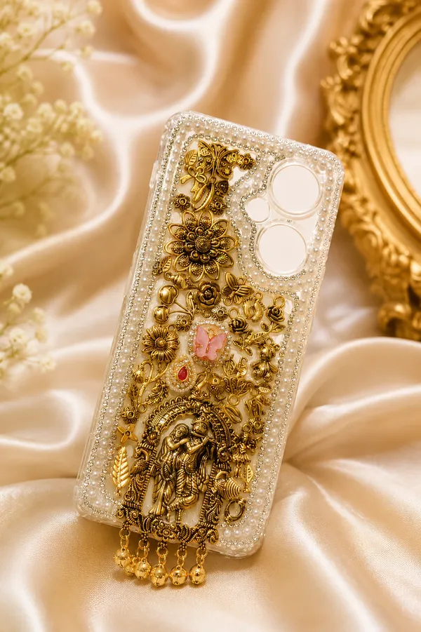 Gold_Embellished_Decorative_Phone_Case_With_Hanging_Charm