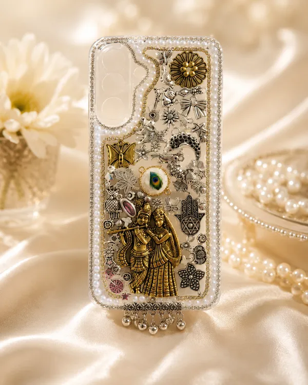 Gold_Embellished_Decorative_Phone_Case_With_Hanging_Charm