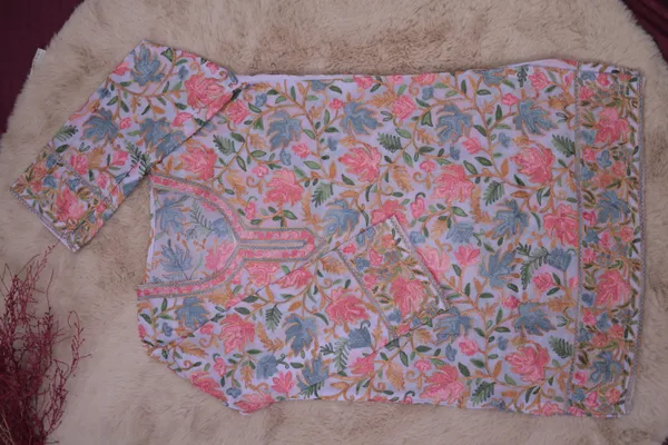 White_&_Pink_Georgette_Short_Kurti_For_Women