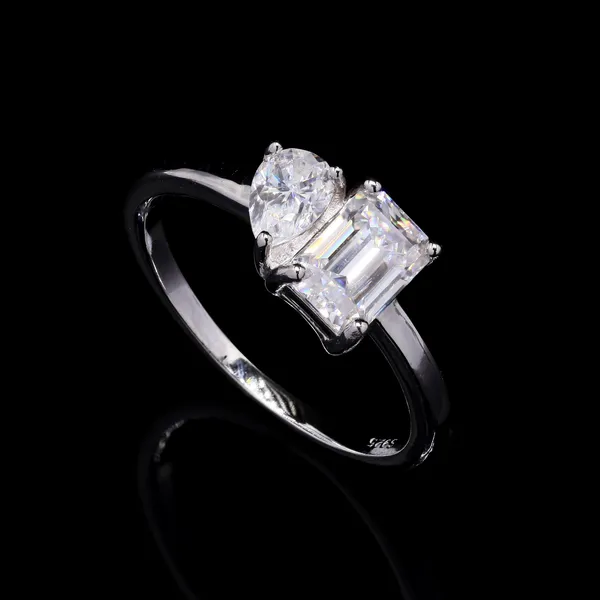 Pure_925_Silver_Toi_Et_Moi_Moissanite_Diamond_Ring_For_Women