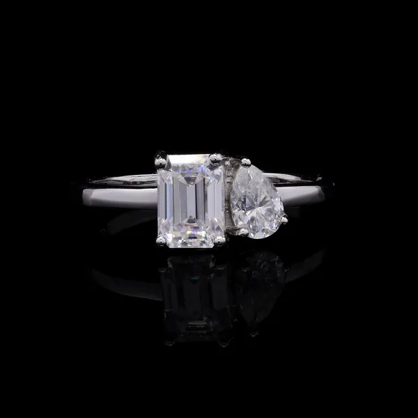 Pure_925_Silver_Toi_Et_Moi_Moissanite_Diamond_Ring_For_Women