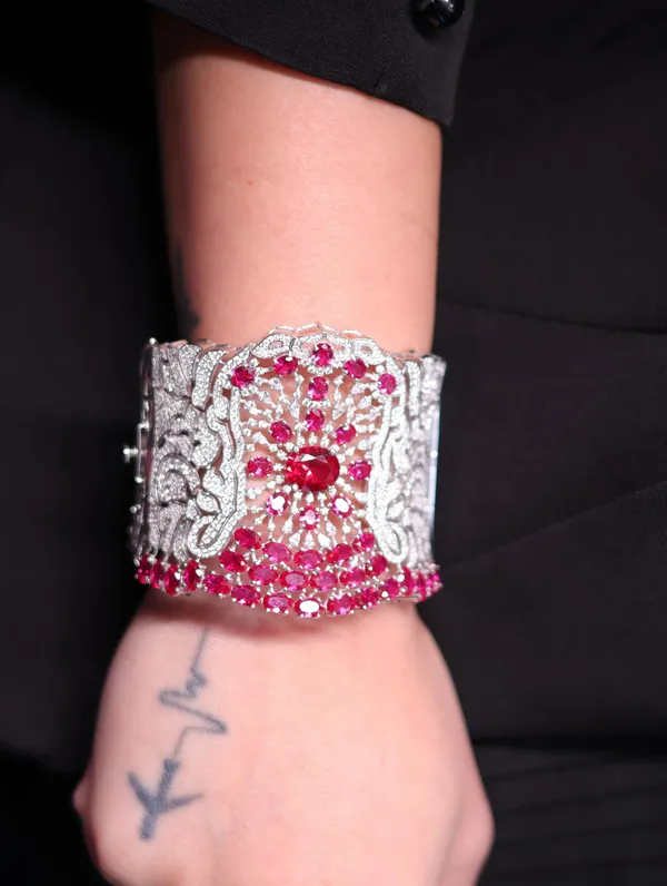Pure_925_Silver_Premium_Crimson_Empress_Cuffbracelet_For_Women