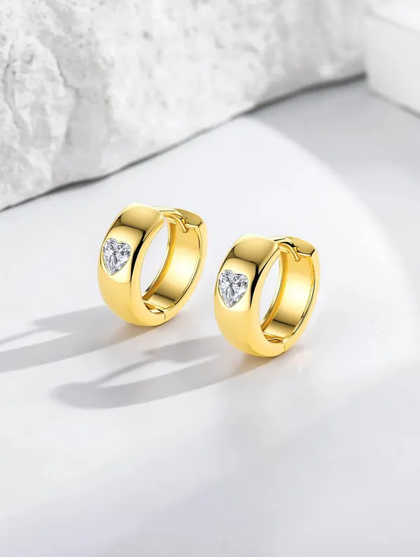 Pure_925_Silver_Luminious_Heart_Hoop_Earrings_For_Women