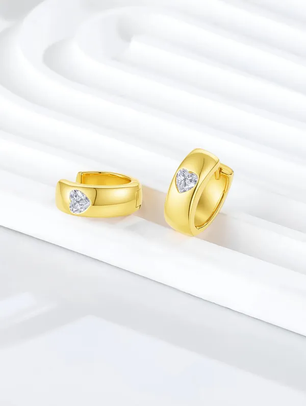 Pure_925_Silver_Luminious_Heart_Hoop_Earrings_For_Women