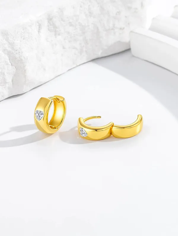 Pure_925_Silver_Luminious_Heart_Hoop_Earrings_For_Women