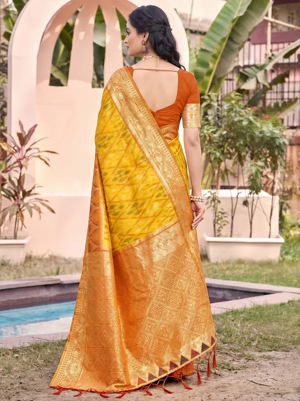 Mustard_Yellow_Jacquard_Zari_Border_Woven_Saree_For_Women