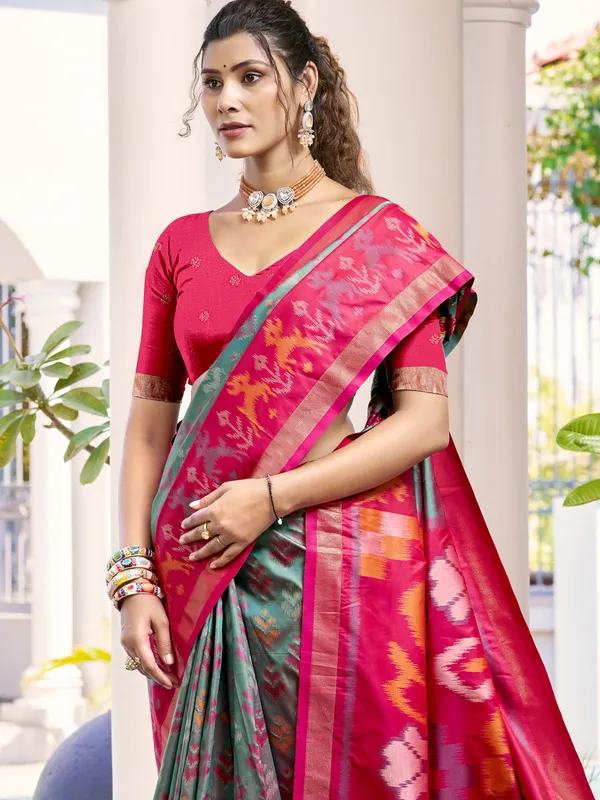 Grey_Red_Pochampalli_Soft_Silk_Ikat_Woven_Saree_For_Women