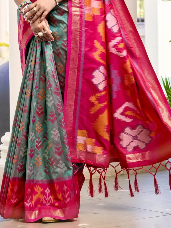 Grey_Red_Pochampalli_Soft_Silk_Ikat_Woven_Saree_For_Women