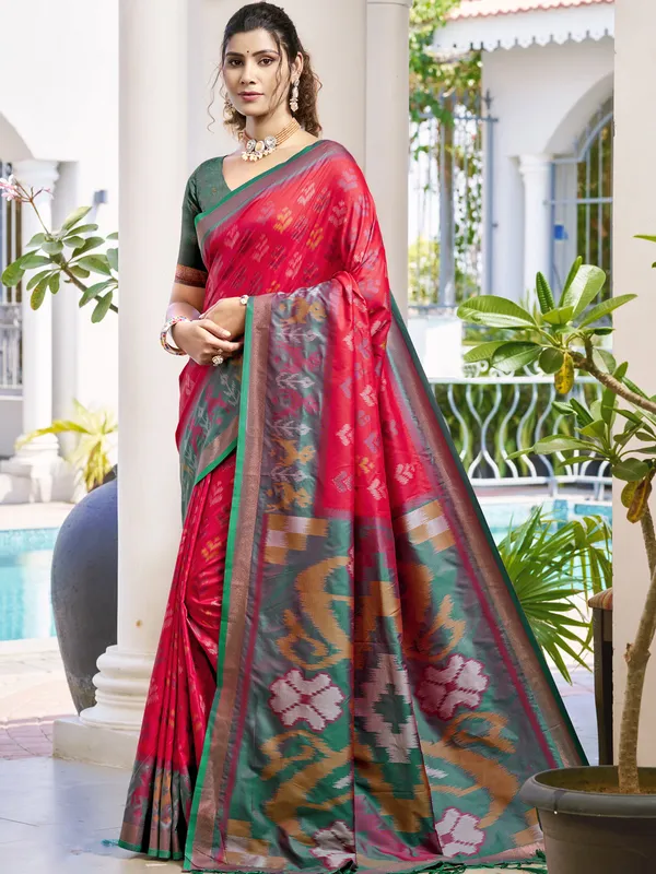 Red_Green_Soft_Silk_Zari_Woven_Wedding_Saree_For_Women