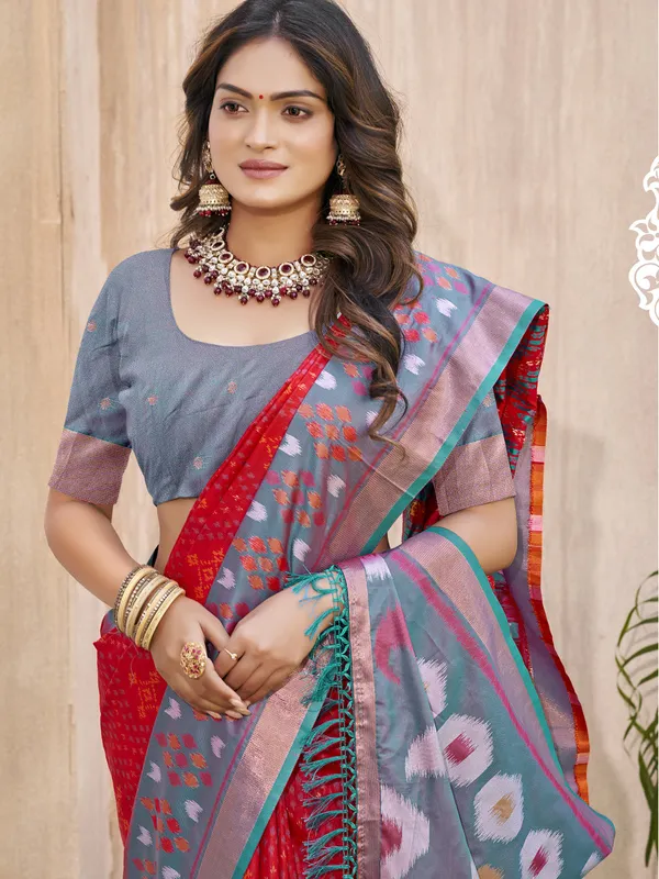 Red_Grey_Pochampalli_Soft_Silk_Ikat_Woven_Saree_For_Women
