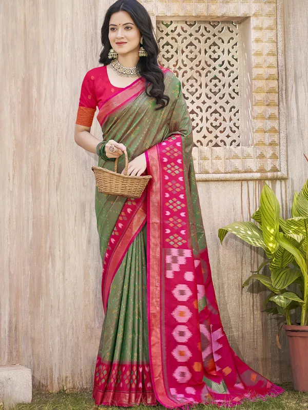 Mehendi_Green_Red_Pochampalli_Soft_Silk_Ikat_Saree_For_Women