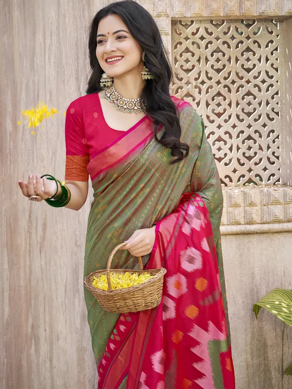 Mehendi_Green_Red_Pochampalli_Soft_Silk_Ikat_Saree_For_Women