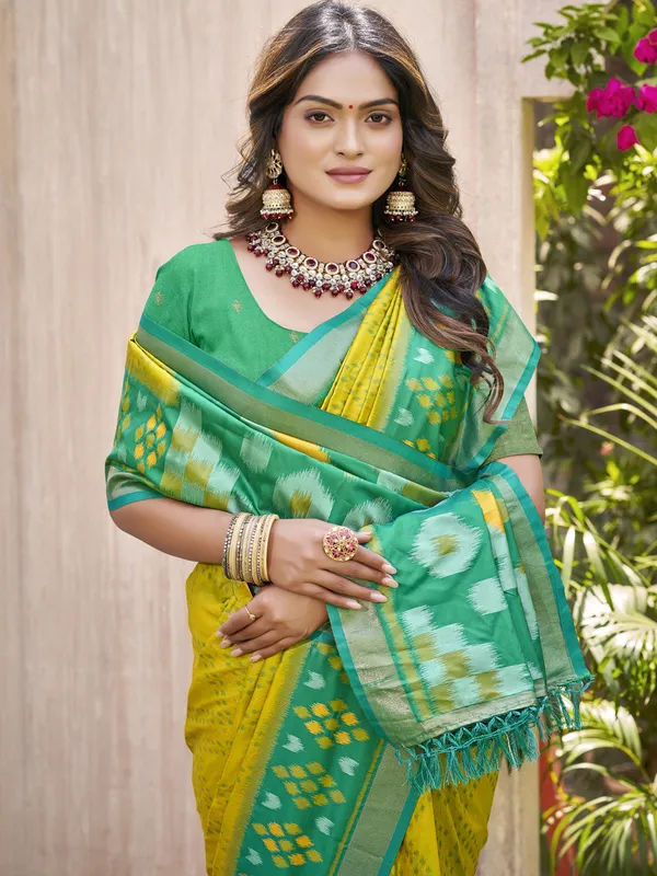 Mustard_Yellow_Green_Pochampalli_Soft_Silk_Ikat_Woven_Saree_For_Women