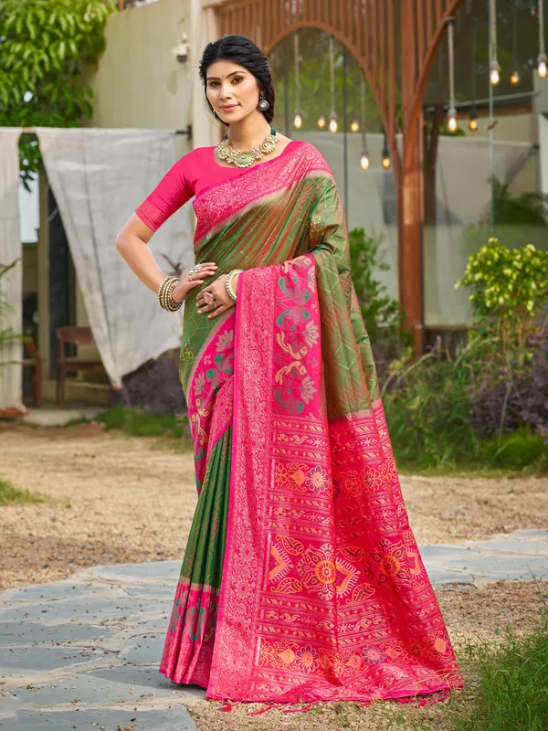 Green_Pochampalli_Silk_Woven_Saree_For_Women