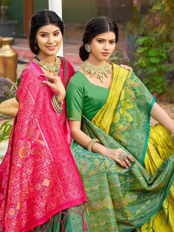 Green_Pochampalli_Silk_Woven_Saree_For_Women