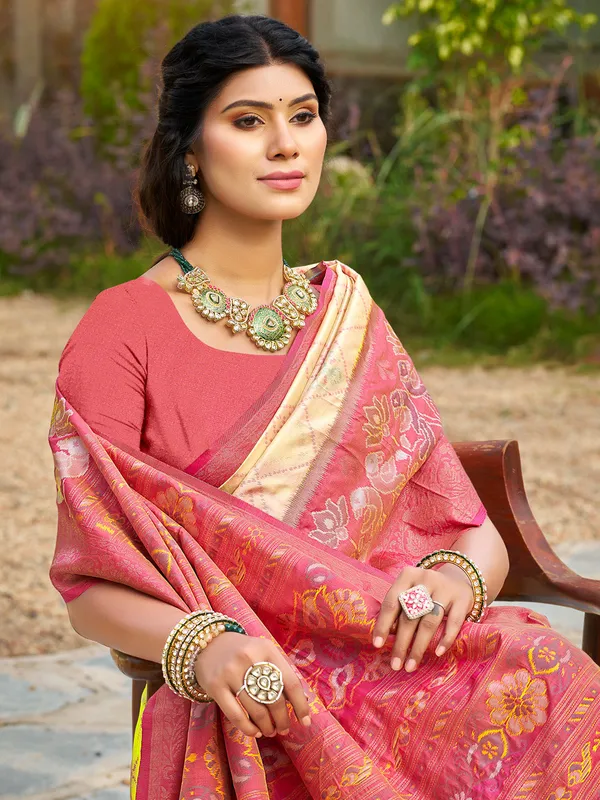 Cream_Pochampalli_Silk_Woven_Saree_For_Women