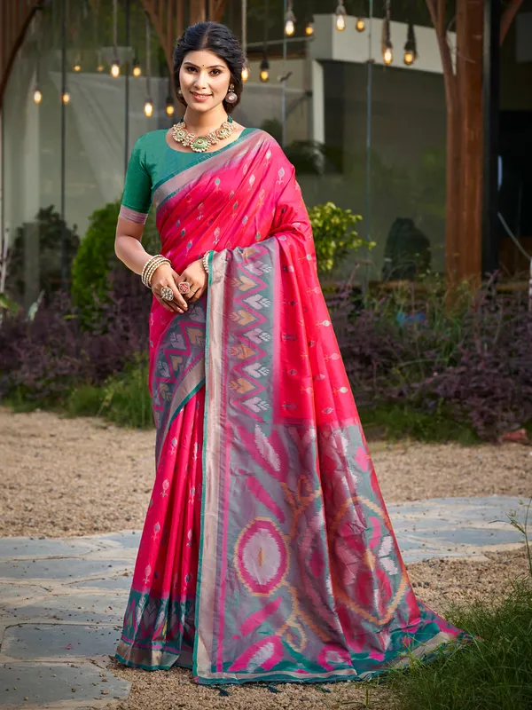 Pink_Pochampalli_Silk_Ikkat_Woven_Saree_For_Women
