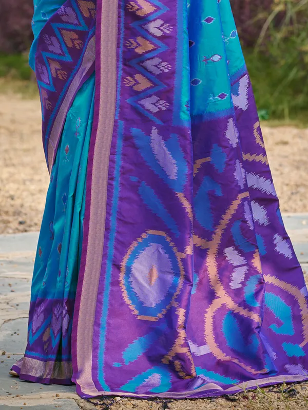 Blue_Pochampalli_Silk_Woven_Saree_For_Women