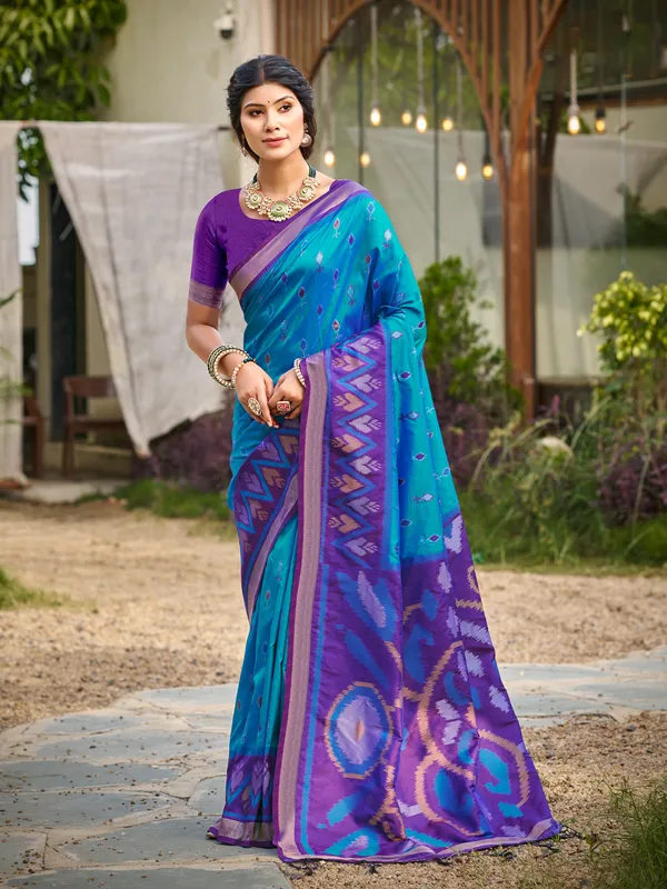 Blue_Pochampalli_Silk_Woven_Saree_For_Women