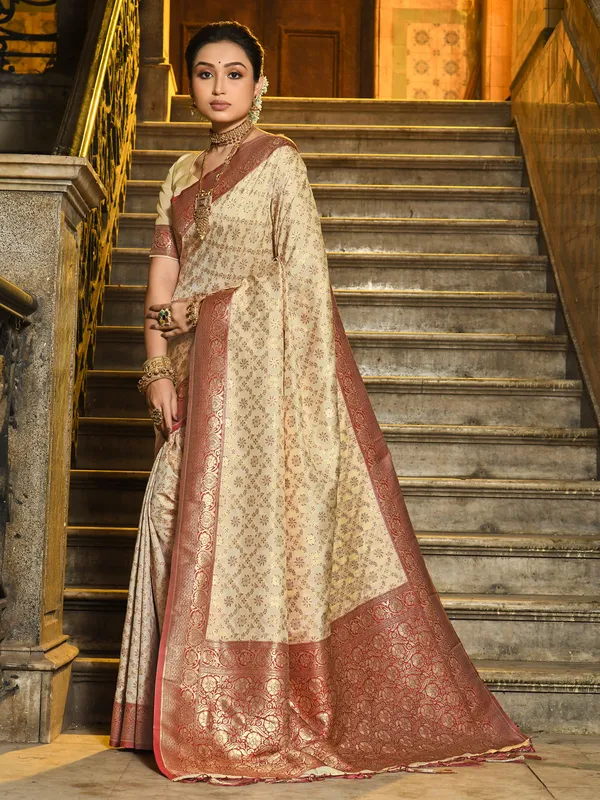 Ivory_Maroon_Paithani_Silk_Zari_Woven_Saree_For_Women