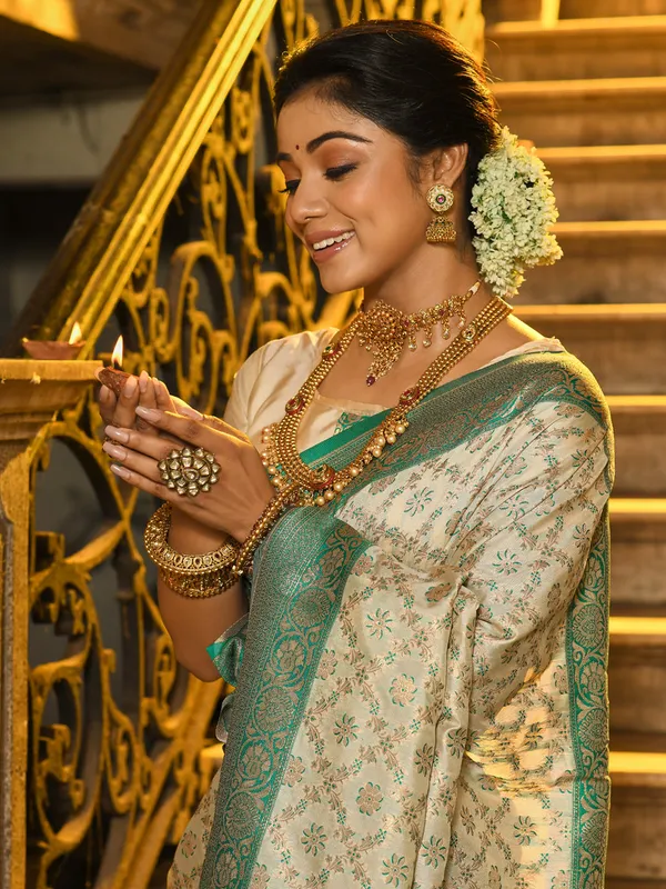 Ivory_Sea_Green_Banarasi_Silk_Golden_Zari_Woven_Saree_For_Women