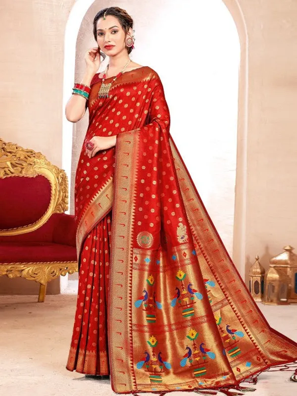 Red_Kanjivaram_Silk_Golden_Zari_Peacock_Woven_Pallu_Saree_For_Women