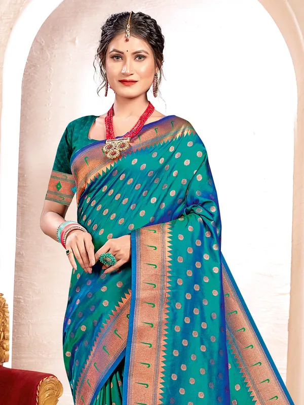 Sea_Green_Kanjivaram_Silk_Golden_Zari_Peacock_Woven_Saree_For_Women