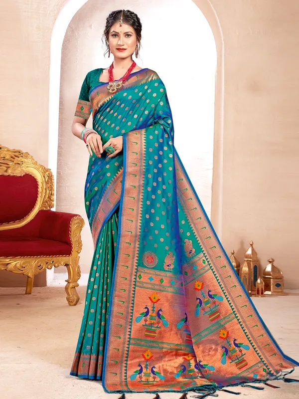 Sea_Green_Kanjivaram_Silk_Golden_Zari_Peacock_Woven_Saree_For_Women