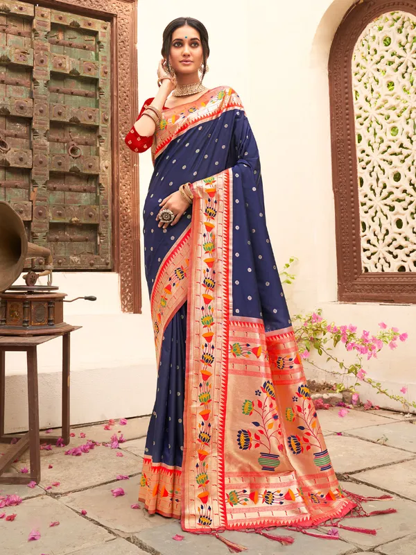 Navy_Blue_Paithani_Silk_Floral_Zari_Pallu_Saree_For_Women