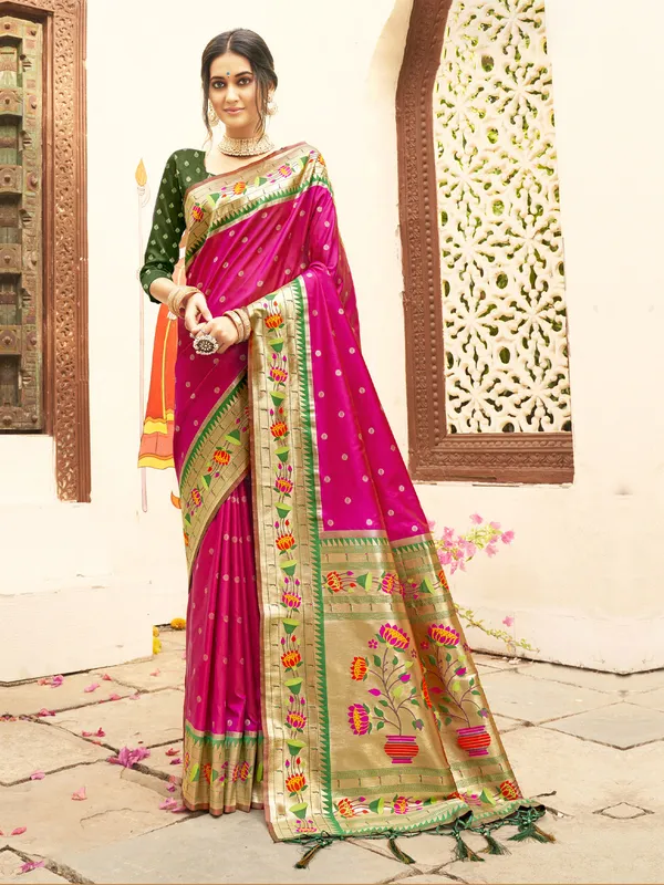 Magenta_Paithani_Silk_Floral_Zari_Woven_Festive_Saree_For_Women