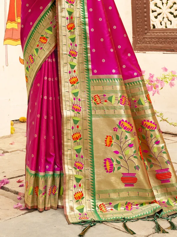 Magenta_Paithani_Silk_Floral_Zari_Woven_Festive_Saree_For_Women
