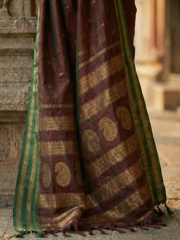 Maroon_Silk_Blend_Zari_Border_Woven_Saree_For_Women