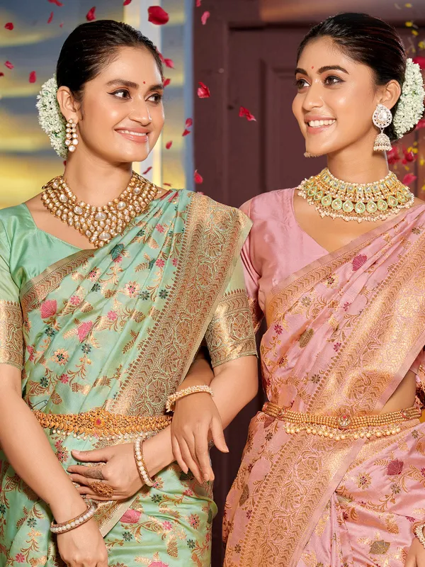 Mint_Green_Silk_Blend_Woven_Floral_Zari_Saree_For_Women
