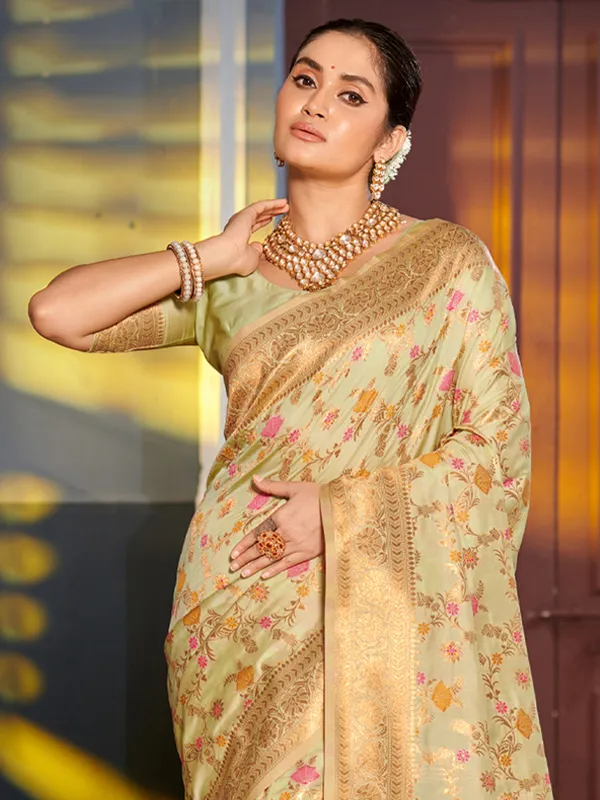 Pastel_Pista_Green_Silk_Blend_Woven_Floral_Zari_Saree_For_Women