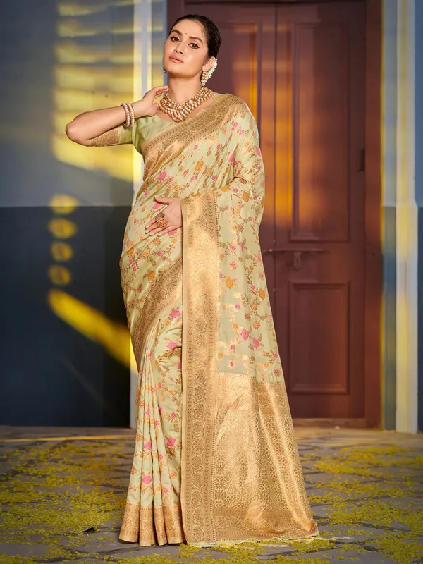 Pastel_Pista_Green_Silk_Blend_Woven_Floral_Zari_Saree_For_Women