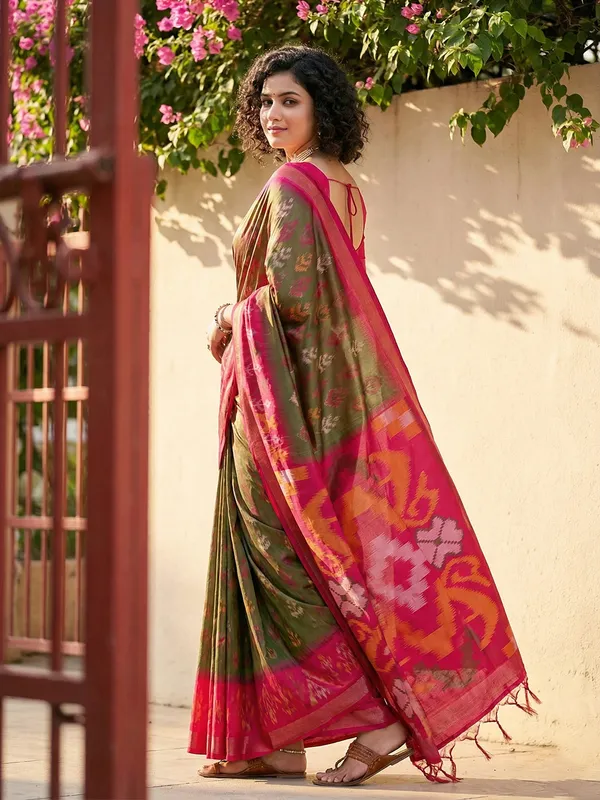 Olive_Green_Rani_Pink_Patola_Woven_Tassel_Pallu_Saree_For_Women