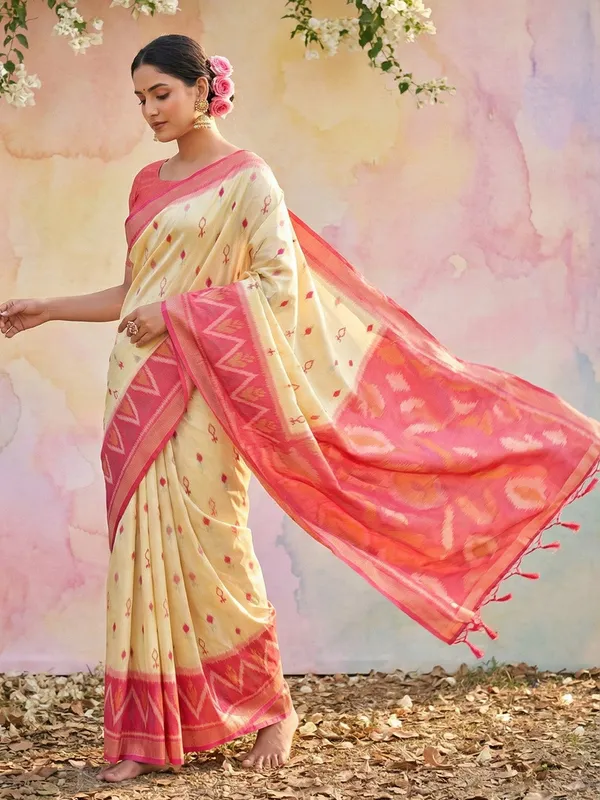 Ivory_Cream_Silk_Woven_Saree_Pink_Contrast_Border_Tassel_Pallu_For_Women
